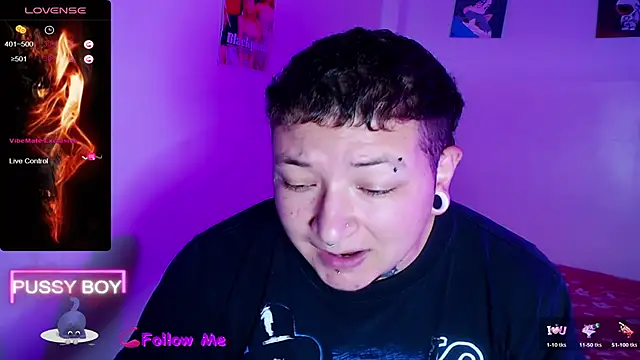 Snapshot of princeFtm chatting on November 30, 2:51 pm princeFtm online show from November 30, 2:51 pm