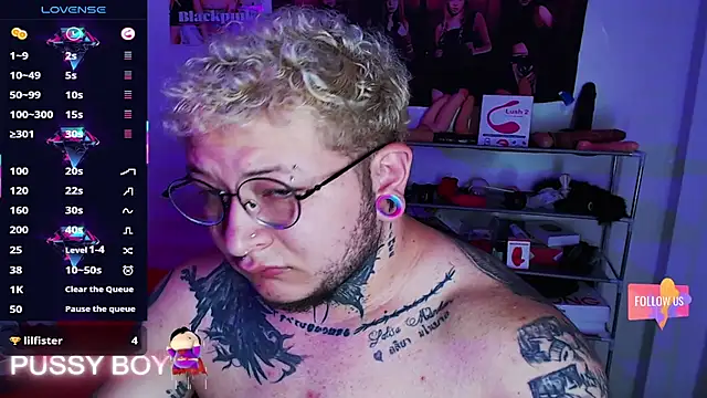 Snapshot of princeFtm chatting on March 16, 9:17 pm princeFtm online show from March 16, 9:17 pm