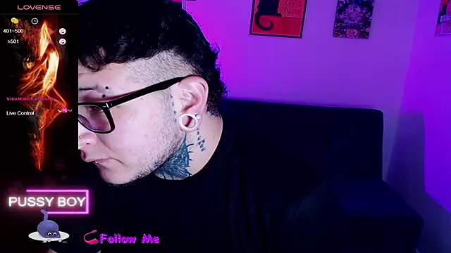 Snapshot of princeFtm chatting on September 9, 4:49 pm princeFtm online show from September 9, 4:49 pm