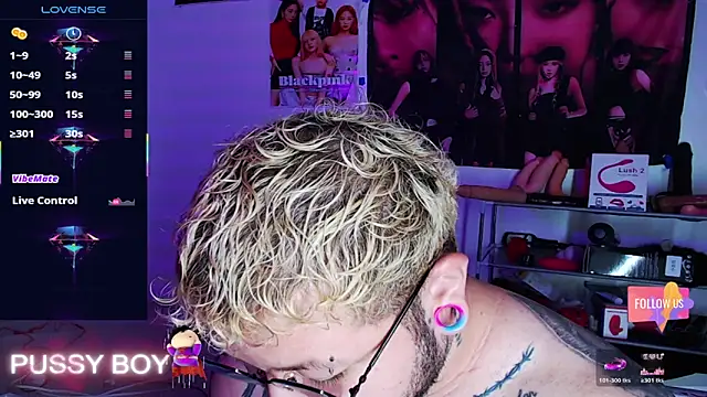 Snapshot of princeFtm chatting on March 23, 2:28 pm princeFtm online show from March 23, 2:28 pm