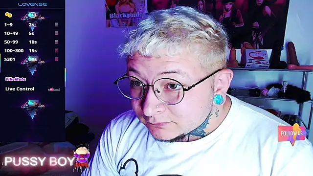 Snapshot of princeFtm chatting on March 3, 5:09 pm princeFtm online show from March 3, 5:09 pm