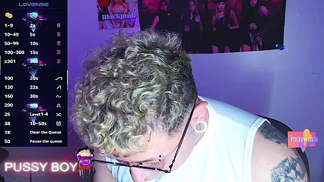 Snapshot of princeFtm chatting on February 5, 4:14 pm princeFtm online show from February 5, 4:14 pm