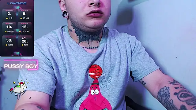 Snapshot of princeFtm chatting on February 19, 11:36 pm princeFtm online show from February 19, 11:36 pm