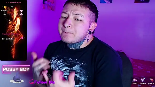 Snapshot of princeFtm chatting on November 17, 2:54 pm princeFtm online show from November 17, 2:54 pm