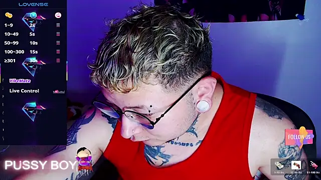 Snapshot of princeFtm chatting on February 8, 4:26 pm princeFtm online show from February 8, 4:26 pm