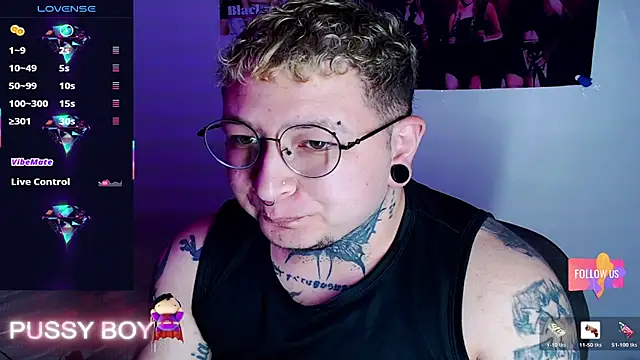 Snapshot of princeFtm chatting on February 9, 7:12 pm princeFtm online show from February 9, 7:12 pm