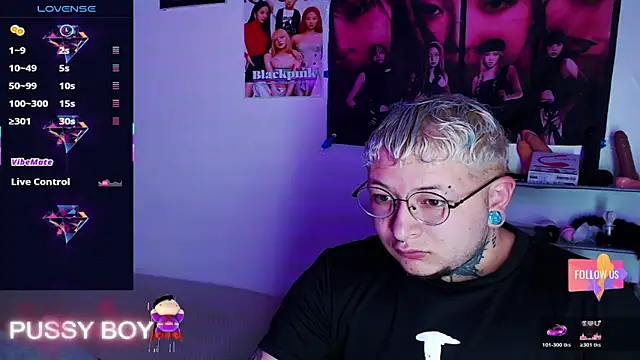 Snapshot of princeFtm chatting on March 2, 4:47 pm princeFtm online show from March 2, 4:47 pm