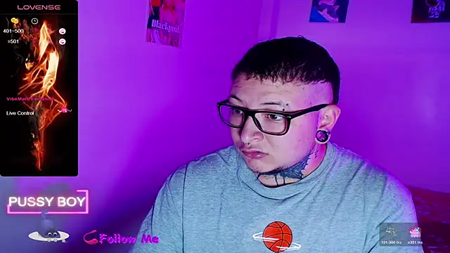 Snapshot of princeFtm chatting on November 7, 4:00 pm princeFtm online show from November 7, 4:00 pm