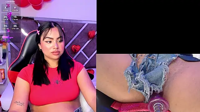 Snapshot of Alice_Roys chatting on March 3, 1:56 pm Alice Roys online show from March 3, 1:56 pm