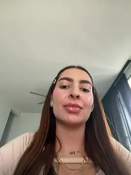 Snapshot of caralella chatting on July 11, 10:10 pm caralella online show from July 11, 10:10 pm
