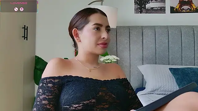 caralella online show from February 28, 7:57 pm