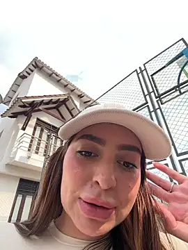 caralella online show from March 21, 8:35 pm