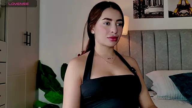 caralella online show from April 5, 8:37 pm