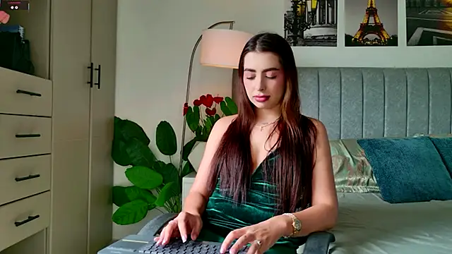 caralella online show from February 21, 8:00 pm