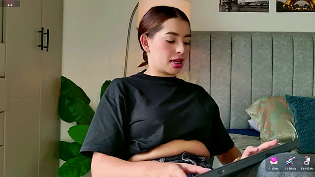 caralella online show from February 24, 9:15 pm