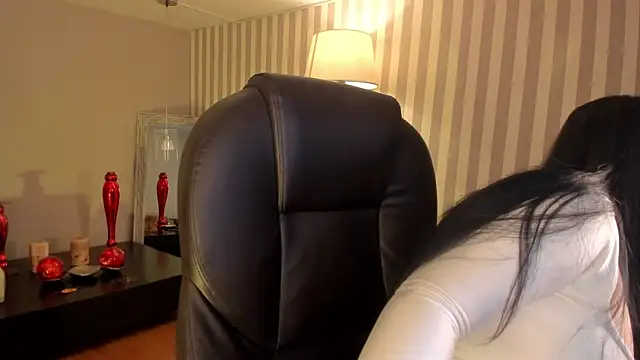 Maaiitee online show from October 26, 3:34 pm