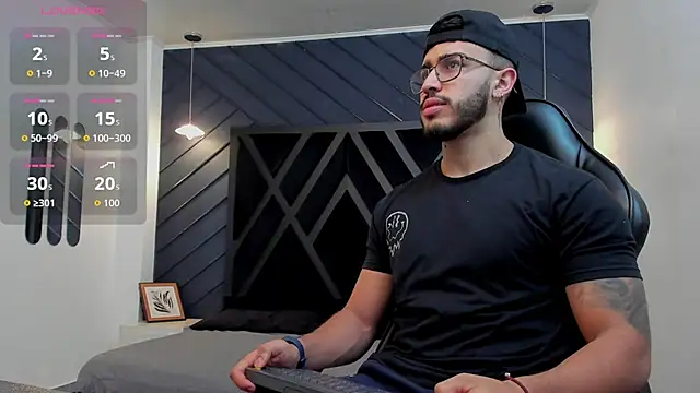 Liam Kleiin online show from October 29, 11:20 am