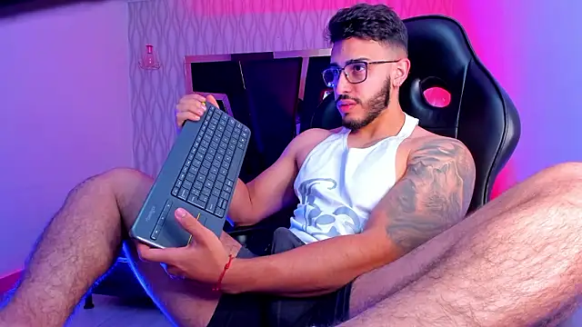 Liam Kleiin online show from February 2, 11:42 am