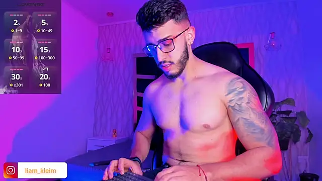 Liam Kleiin online show from December 1, 11:33 am