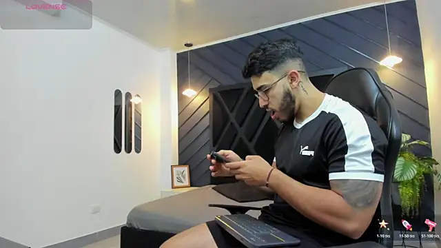 Liam Kleiin online show from October 21, 11:20 am