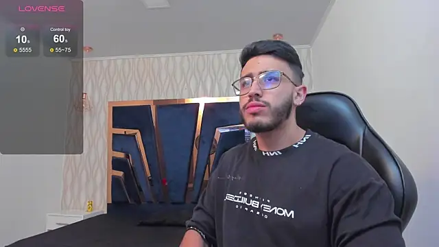 Liam Kleiin online show from December 22, 11:32 am