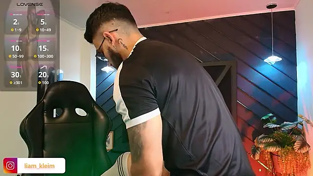 Liam Kleiin online show from February 24, 11:33 am