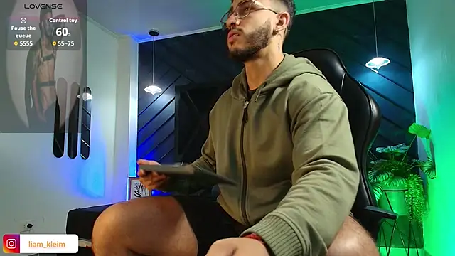 Liam Kleiin online show from April 7, 11:23 am