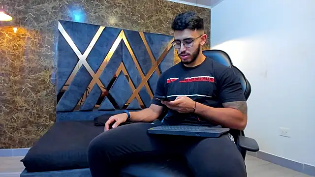 Snapshot of Liam_Kleiin chatting on September 25, 11:27 am Liam Kleiin online show from September 25, 11:27 am