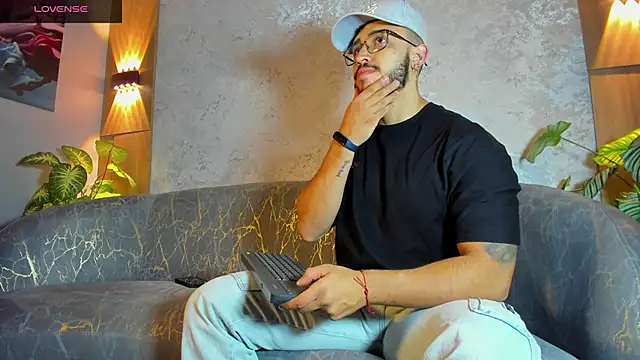 Liam Kleiin online show from June 20, 11:26 am