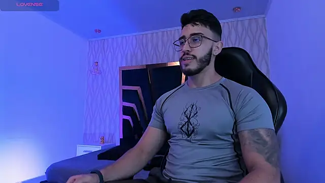 Liam Kleiin online show from November 29, 11:21 am