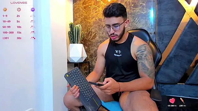 Snapshot of Liam_Kleiin chatting on September 22, 11:27 am Liam Kleiin online show from September 22, 11:27 am