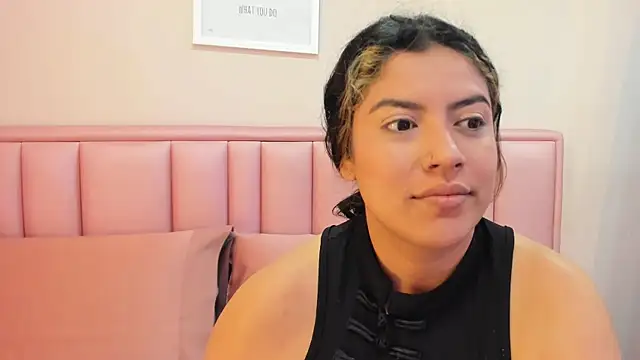 taylor cupper online show from November 23, 1:26 am