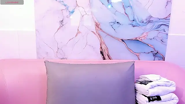 taylor cupper online show from November 22, 2:43 am