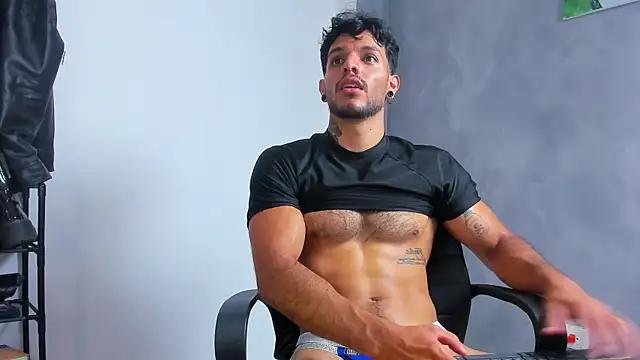 JuanBlade online show from May 27, 2:35 pm