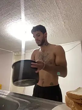 Snapshot of JuanBlade chatting on October 4, 3:46 pm JuanBlade online show from October 4, 3:46 pm