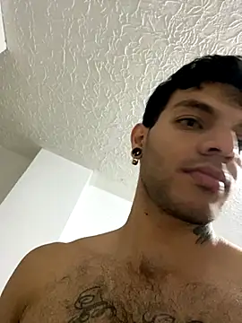 Snapshot of JuanBlade chatting on October 15, 1:37 am JuanBlade online show from October 15, 1:37 am