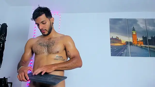 Snapshot of JuanBlade chatting on September 27, 2:18 am JuanBlade online show from September 27, 2:18 am