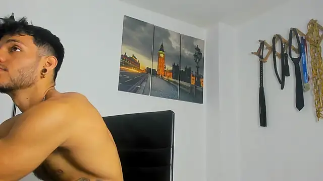 Snapshot of JuanBlade chatting on October 24, 2:16 pm JuanBlade online show from October 24, 2:16 pm