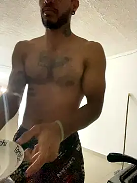 Snapshot of JuanBlade chatting on September 25, 12:33 pm JuanBlade online show from September 25, 12:33 pm