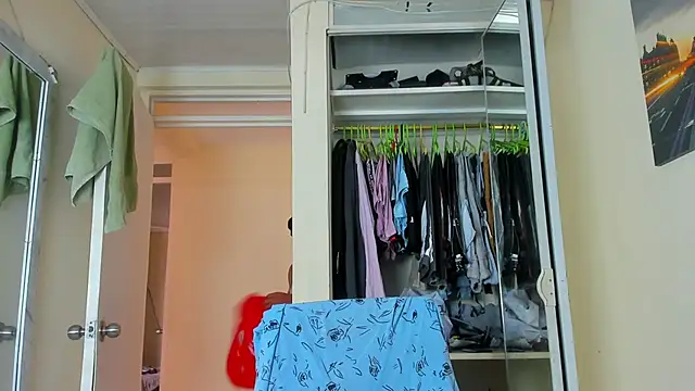 Snapshot of JuanBlade chatting on September 11, 2:06 pm JuanBlade online show from September 11, 2:06 pm