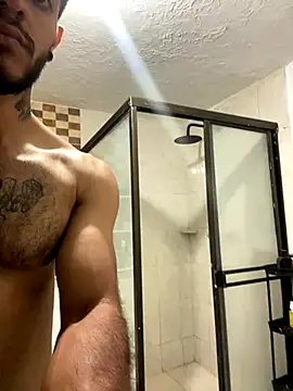 Snapshot of JuanBlade chatting on September 28, 1:12 am JuanBlade online show from September 28, 1:12 am