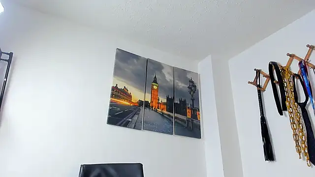 Snapshot of JuanBlade chatting on November 27, 3:23 pm JuanBlade online show from November 27, 3:23 pm