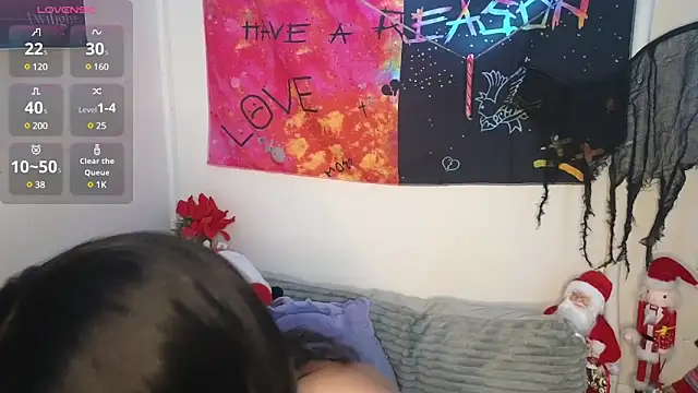 Snapshot of lovekaylaa chatting on December 5, 11:12 pm lovekaylaa online show from December 5, 11:12 pm
