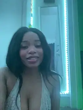 Snapshot of lovekaylaa chatting on February 18, 1:22 pm lovekaylaa online show from February 18, 1:22 pm