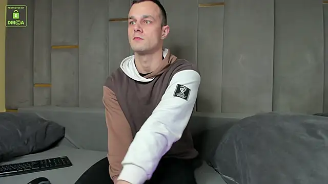 Snapshot of BrandonNorris chatting on November 1, 4:19 am BrandonNorris online show from November 1, 4:19 am