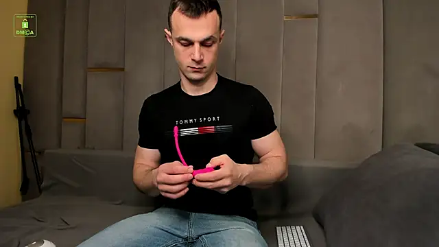 BrandonNorris online show from April 15, 4:18 am