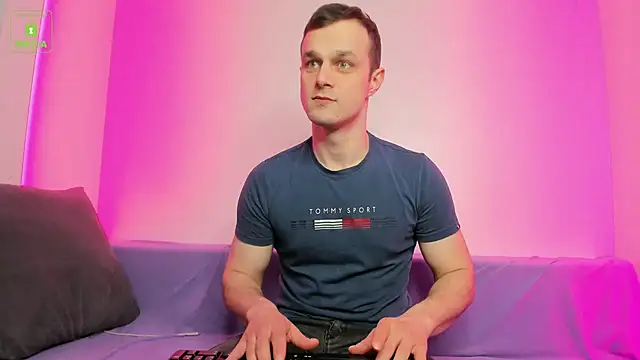 Snapshot of BrandonNorris chatting on March 16, 10:42 pm BrandonNorris online show from March 16, 10:42 pm