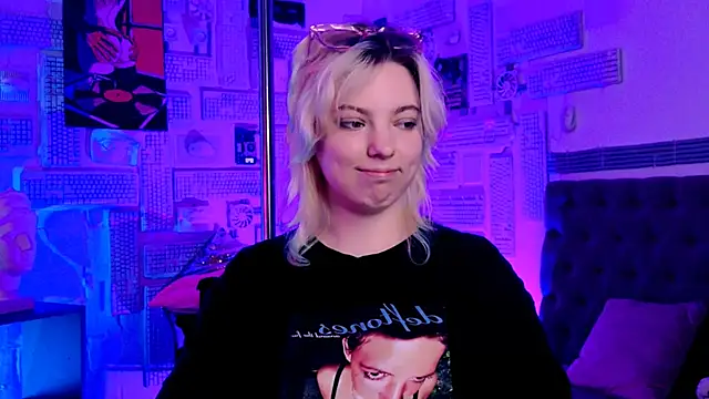 Snapshot of RocKStone_ chatting on March 9, 10:30 am RocKStone  online show from March 9, 10:30 am