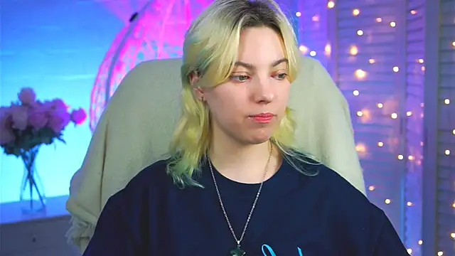 Snapshot of RocKStone_ chatting on March 18, 2:39 pm RocKStone  online show from March 18, 2:39 pm