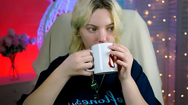 Snapshot of RocKStone_ chatting on March 18, 8:28 am RocKStone  online show from March 18, 8:28 am